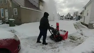Ariens Pro 28 Hydro RAPIDTRAK blowing Snow and Slush Jan 2021