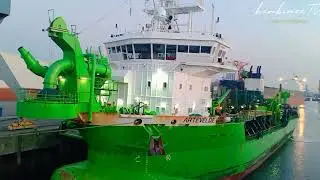 Hopper Dredger Ship ARTEVELDE @port-of-rotterdam