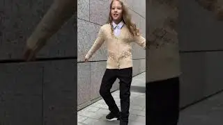 Дитяча в'язана бежева кофта