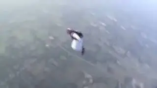 +arab skydiver-salto del neretto halla+