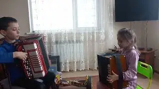 Юные музыканты🤩 Щерба Леонид и его сестричка Эмилия 