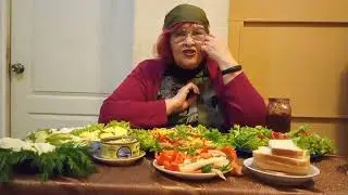Лопай, лопай-равняй морду с попой-С праздниками!