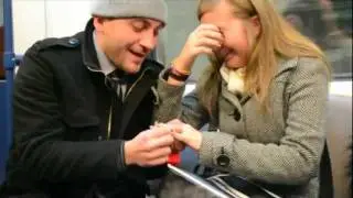 Невероятно предложение за брак в метрото София! FLASH MOB