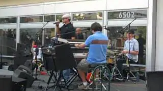 Higher Hands   live at University Town Cwnter