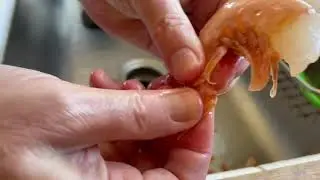 Peeling shrimp hack!