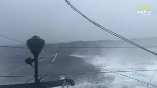 [Route du Rhum] Deux salles, deux ambiances à bord d'Apivia