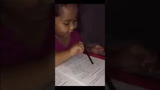 BATANG “SANA ALL” KINAGIGILIWAN SA SOCIAL MEDIA DAHIL SA PAGKAPILYA NIYA HABANG NAGBABASA! 😍