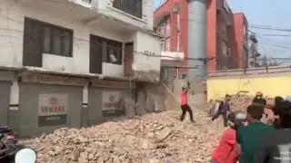 तीनकुनेमा राजावादीहरुद्धारा प्रहरीमाथि आक्रमण