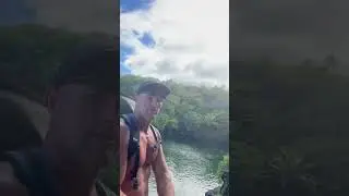 Hiking in a Hawaiian paradise