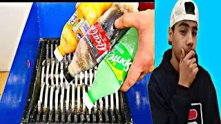 شخص يضع أشياء غريبه داخل آله الفرم #AhmedHegazy