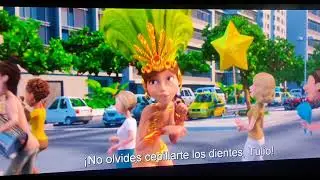 Escena del traje de carnaval de la Dra Barbosa| (Sin censura) - Río (2011) 