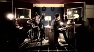 Aaron Embry ft. Taylor Goldsmith- Tiny Prayers [Community Music Session]