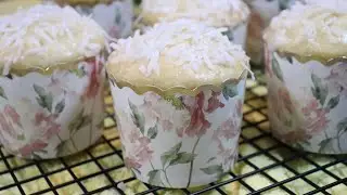 Pina Colada Muffins - A delicious summer treat 🥥🍍
