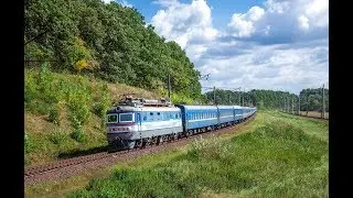 Электровоз ЧС2-460 с пассажирским поездом на перегоне Николаев-Днестровский - Щирец-2
