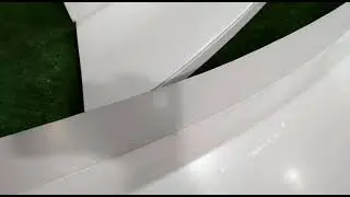 Радиусный отлив из металла белого цвета
