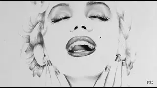 Simone Kopmajer - Can't Take My Eyes Off You