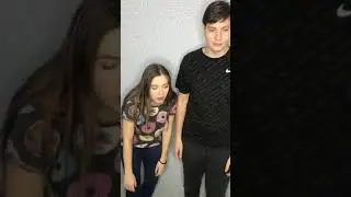 Две блохи!