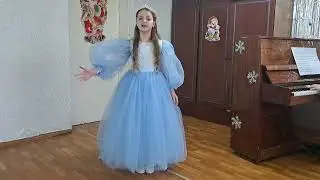 Попко Варвара, 7 лет. Муз.А.Спадавеккиа, сл.Е.Шварца "Встаньте, дети, встаньте в круг"