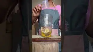 Mango banana smoothie