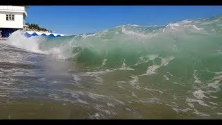 Алушта море волны