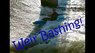 Whitewater kayaking on Nafford Weir near Birlingham, Pershore. Weir bashing!