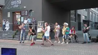 Группировка Ленинград на Ул.Баумана Казань 2019 Just Brass