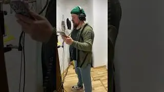 Работа диктора в студии 🎵 