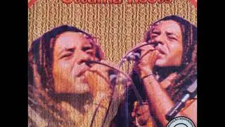 Uttama Roots - Sobrevivente