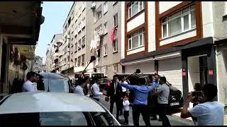 Davul ve tarihi boru sazı eşliğinde Türkmen düğünü.