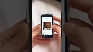 Let’s Play Roblox Doors With My Smallest Mini Smartphone 📱🚪 #robloxdoors #fyp #roblox