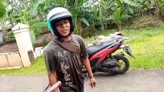 review Honda C70