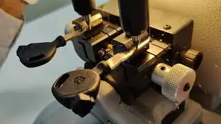 TWISTER II EDGE KEY CUTTING #shorts #keycuttingmachine