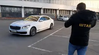 KIA K900. A very controversial car.
