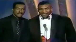 Eddie Murphy and Mike Tyson are honoring Sammy Davis Jr. when Eddie Murphy imitates Mike T. #fear