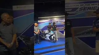 YAMAHA YZF R-25 UNVEILED IN MALAYSIA | 