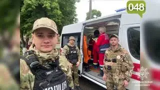 Одеські патрульні врятували чоловіка у Херсоні