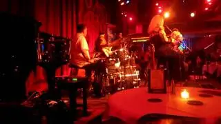 Marcos Valle and Wanda Sá Perform "Só danço samba" at Birdland in New York City
