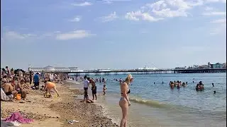 Walking Tour - Brighton Beach tour - Crowds Enjoying Beach and Sun