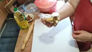 Продолжение видео за 20 января. Пеку пирог, делаю булочки.