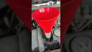 Суперская лейка для заливки масла в двигатель