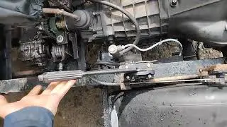 Самодельный минипогрузчик. Смонтировал ручной тормоз.