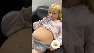 Пародирует маму 🤰