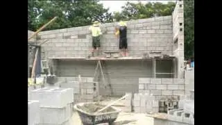 Cutting Concrete Block Gables - www.blocklayer.com