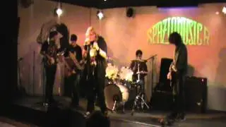 Seven Ice Cubes (Live).wmv