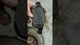 Гальмівна колодка подряпала диск