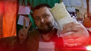 Впервые в жизни ем шаурму