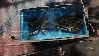 Oil leaking from engine to transmission on Sprinter 906, removing intake manifold.