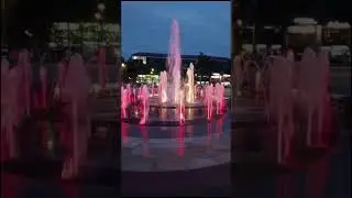 Вечер у фонтана