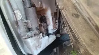 TUTO REMPLACEMENT POMPE LAVE GLACE BMW E60 E61 & MORE ( WASHER PUMP REPLACEMENT )