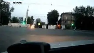 Проезд на красный, создание аварийной ситуации.